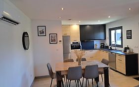 Pacific Green-80M2-Clime-2 big Suites-Parking privé 2 cars-Jardin-Confort
